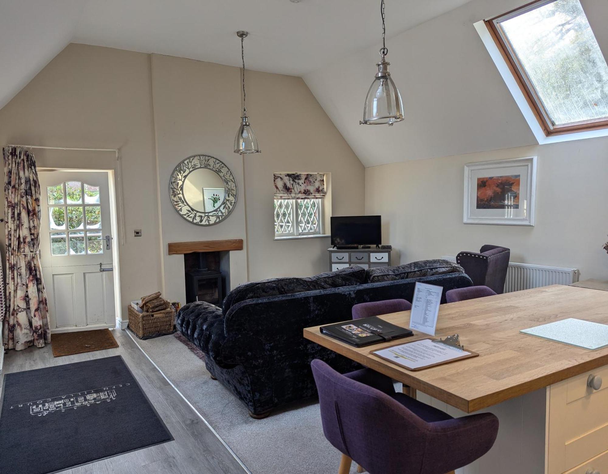 The Coach House Apartment At Cefn Tilla Court, Usk Exterior foto